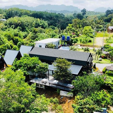 คุ้มกะลาหัวฟาร์มสเตย์ Ban Pha Saeng Lang Exterior photo